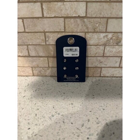 Betty Boop of‎ set 6 earrings each earring is 1/2” in diameter, brand new - Picture 2 of 2